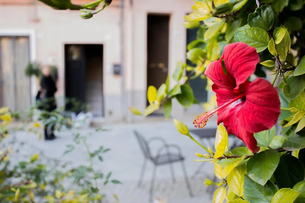Apartment Appartamento Lilla Dei Buoni E Cattivi Cagliari Italien